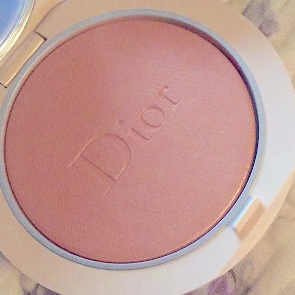 Dior Forever Luminizer highlighter in 04 golden glow New In Box - Picture 2 of 2